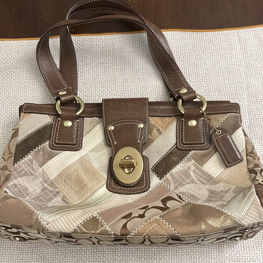 Adorable coach bag - great Valentines day gift!